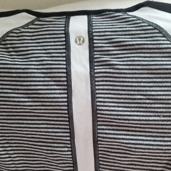 Lululemon Long Sleeve - Picture 3 of 4